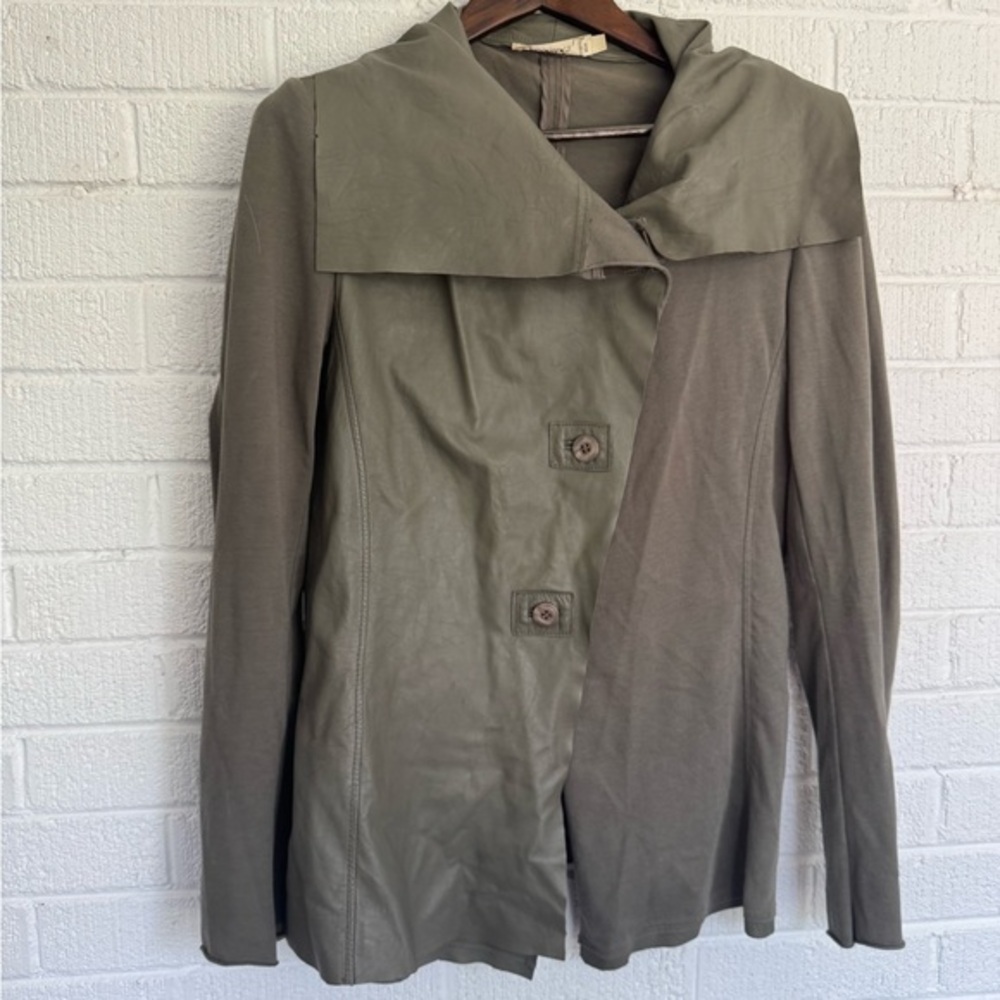 Sandwich Green Leather Jacket with Asymmetrical Collar and Modern Silhouette